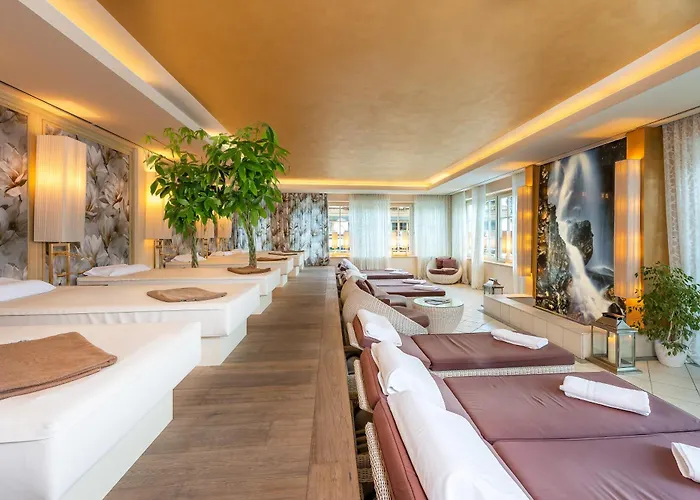 Salzburgerhof Wellness-, Golf- Und Genießerhotel